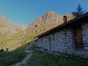 RIFUGIO BENIGNI (2222 m) ad anello dalla CIMA DI VAL PIANELLA (2349 m)-9ott23 - FOTOGALLERY